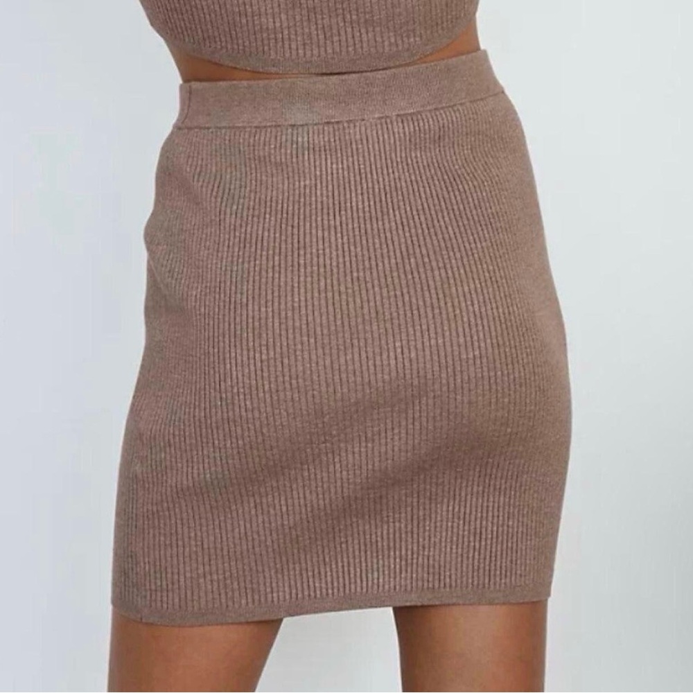 Wilfred Taupe Ribbed Knit Skirt